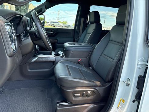 Used 2021 GMC Sierra 3500 Denali w/ Technology Package AWD/4WD image 9
