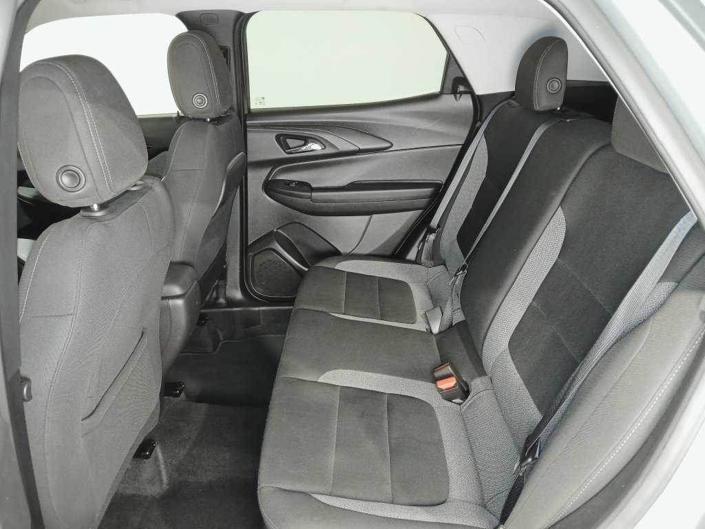 Used 2025 Chevrolet TrailBlazer LT AWD/4WD image 12