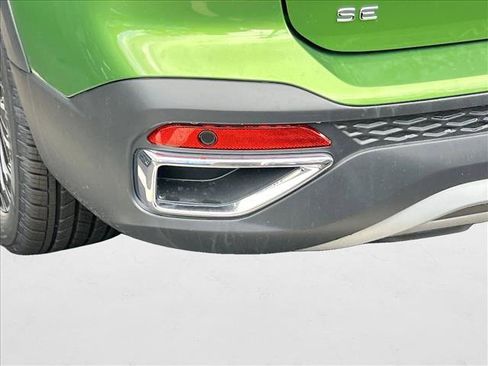 New 2025 Volkswagen Taos SE image 11