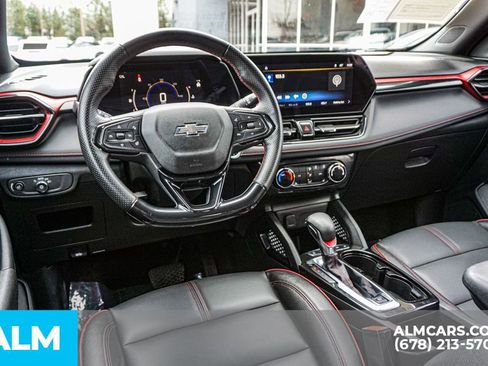 Used 2024 Chevrolet TrailBlazer RS image 28