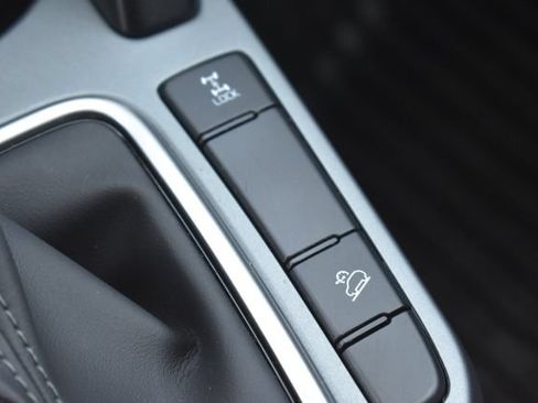 Used 2024 Kia Seltos LX AWD/4WD image 28
