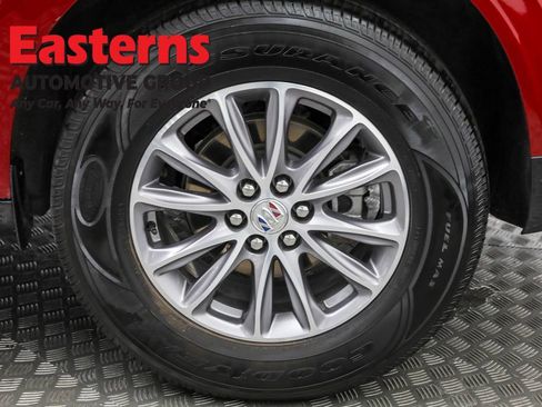 Used 2024 Buick Enclave Premium image 32