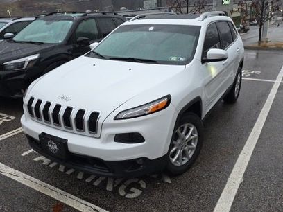 Used 2017 Jeep Cherokee Latitude w/ Comfort/Convenience Group
