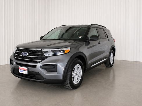 Used 2023 Ford Explorer XLT RWD image 1