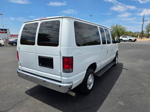 Used 2014 Ford E-350 and Econoline 350 XLT RWD image 5