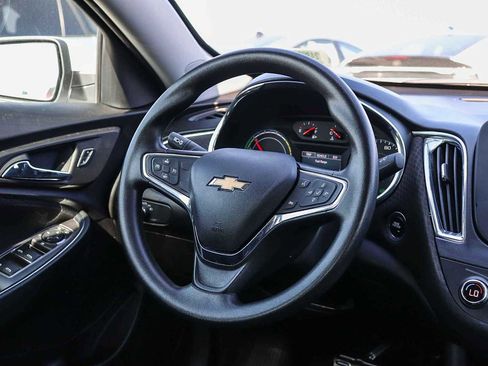 Used 2017 Chevrolet Malibu Hybrid image 14