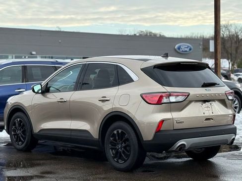 Certified 2020 Ford Escape SE image 43