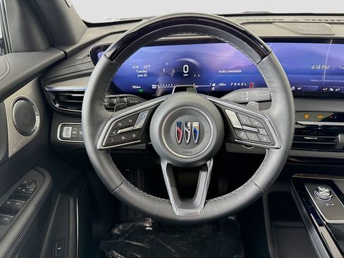 Used 2025 Buick Enclave Avenir w/ Super Cruise Package FWD image 11