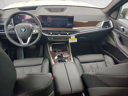 New 2026 BMW X5 xDrive50e image 15