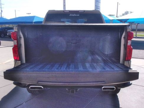 Used 2023 Chevrolet Silverado 1500 Custom Trail Boss w/ LPO, Dark Essentials Package AWD/4WD image 15