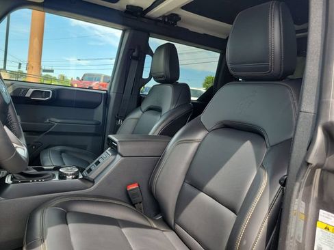 Used 2025 Ford Bronco Badlands AWD/4WD image 11