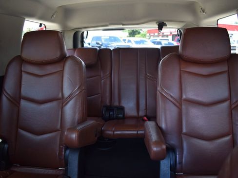 Used 2019 Cadillac Escalade Luxury RWD image 20