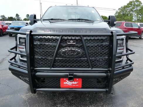 Used 2022 Ford F250 Lariat w/ Black Appearance Package AWD/4WD image 9