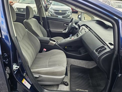 Used 2013 Toyota Prius Two FWD image 27