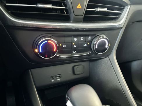 Used 2025 Buick Encore GX Preferred FWD image 20
