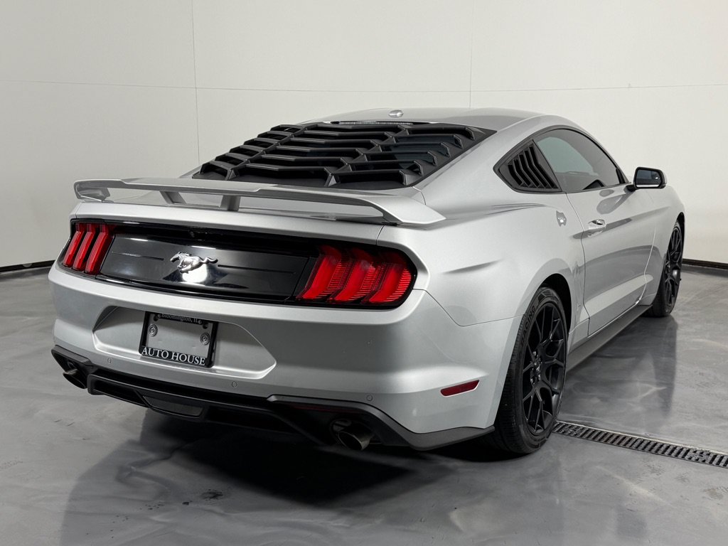 Used 2018 Ford Mustang Premium w/ Ecoboost Performance Package RWD image 5