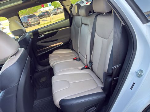 Used 2020 Hyundai Santa Fe SEL w/ Convenience + Premium Package FWD image 14