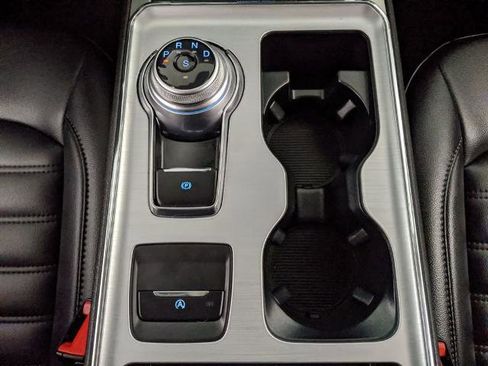 Certified 2022 Ford Edge SEL w/ Convenience Package image 9