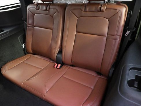 New 2026 Lincoln Aviator Reserve w/ Jet Appearance Package AWD/4WD image 22