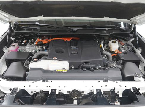 Used 2023 Toyota Sequoia Platinum image 33