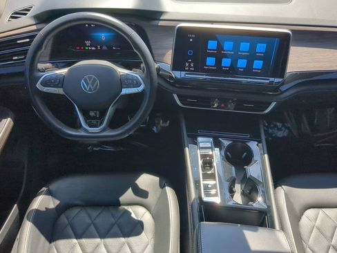 Certified 2025 Volkswagen Atlas SEL Premium R-Line AWD/4WD image 16