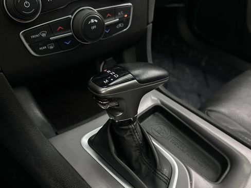 Used 2022 Dodge Charger SXT w/ Leather Interior Group RWD image 16