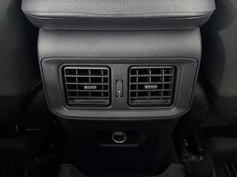 Used 2022 Toyota RAV4 LE image 23