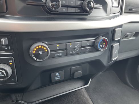 Used 2022 Ford F150 XLT w/ Trailer Tow Package image 17