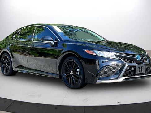 Used 2024 Toyota Camry XSE w/ Cold Weather Package FWD image 2