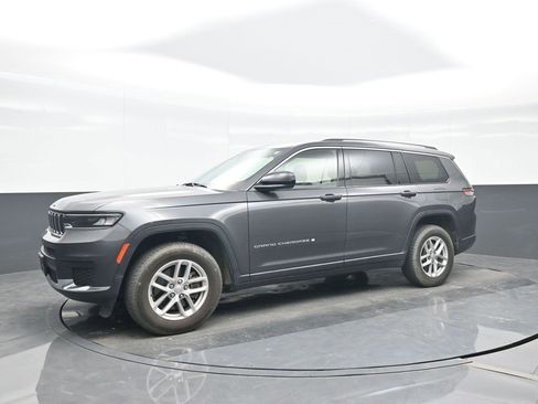 Used 2021 Jeep Grand Cherokee L Laredo w/ Luxury Tech Group I image 2