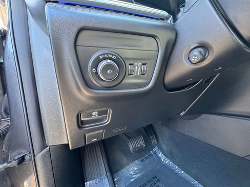 Used 2024 Jeep Grand Cherokee Summit image 20