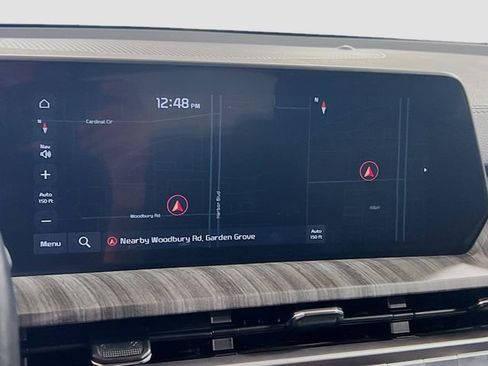 Used 2024 Kia Telluride EX w/ EX Captain's Chair Package image 13