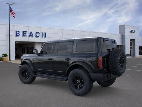 New 2025 Ford Bronco Outer Banks w/ Sasquatch Package AWD/4WD image 4