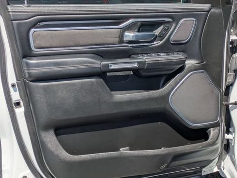 Used 2022 RAM 1500 Laramie AWD/4WD image 14