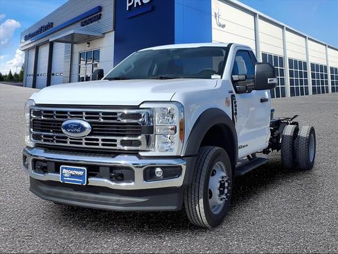 New 2026 Ford F450 XL w/ XL Chrome Package image 24