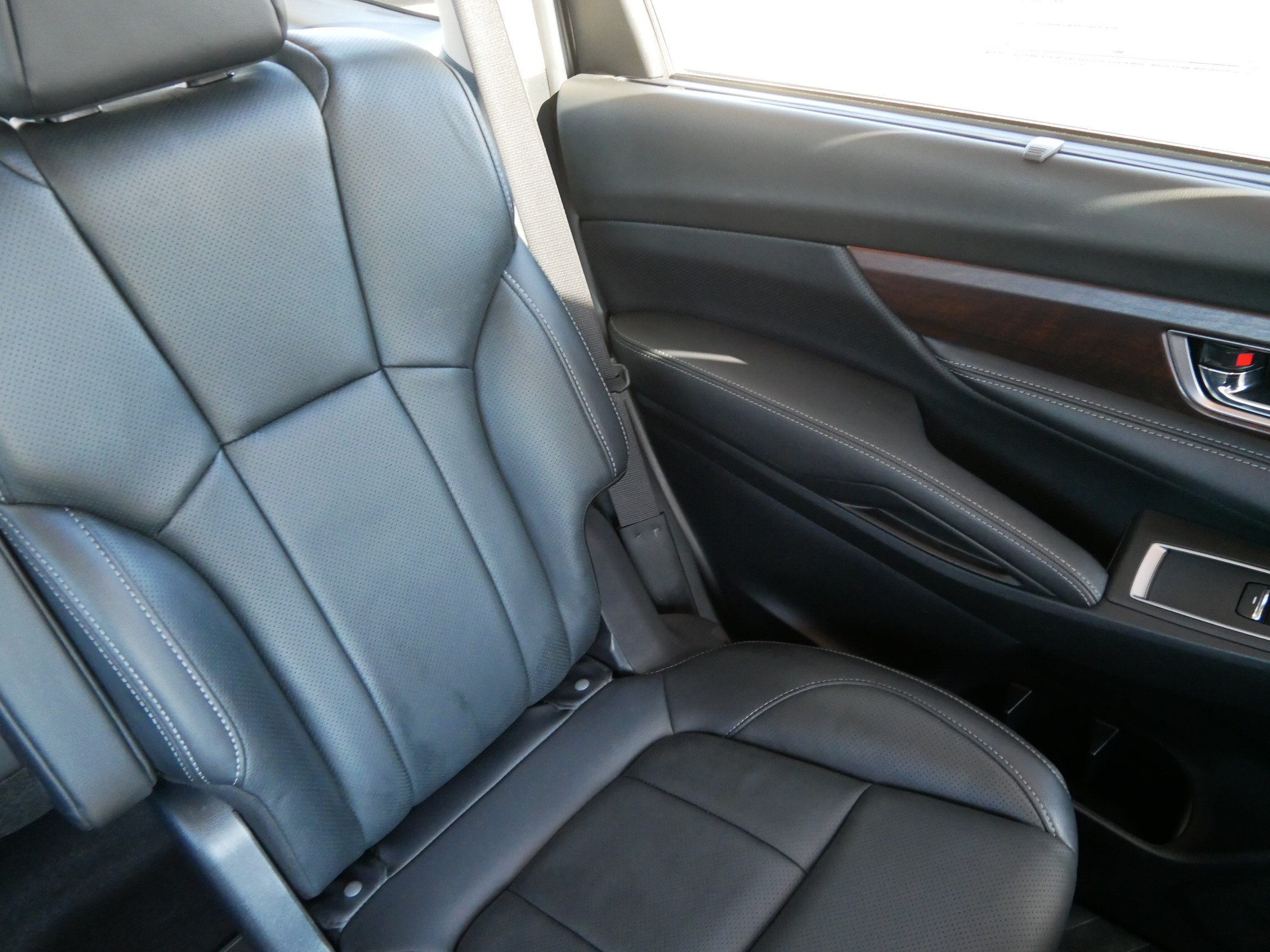 Used 2024 Subaru Ascent Touring AWD/4WD image 14