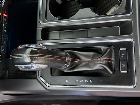 Used 2019 Ford F150 Lariat w/ Equipment Group 502A Luxury image 20