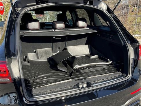 Used 2022 Mercedes-Benz GLC 43 AMG 4MATIC image 28