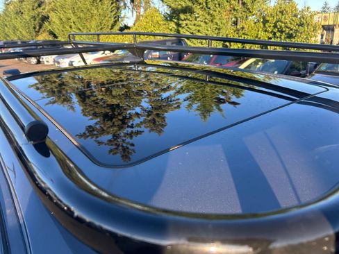 Used 2025 Ford F150 Lightning Lariat image 28