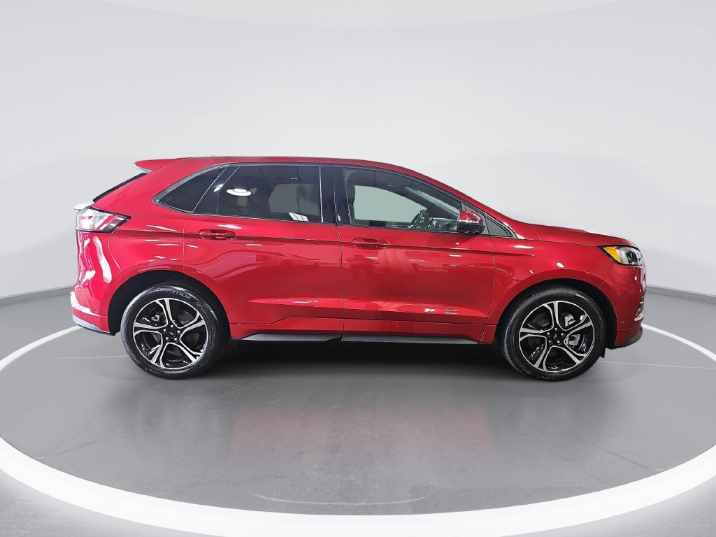 Used 2024 Ford Edge ST w/ Equipment Group 401A AWD/4WD image 2