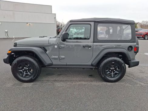 Used 2020 Jeep Wrangler Sport image 4