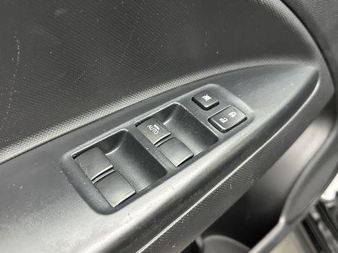 Used 2024 Mitsubishi Mirage ES image 11