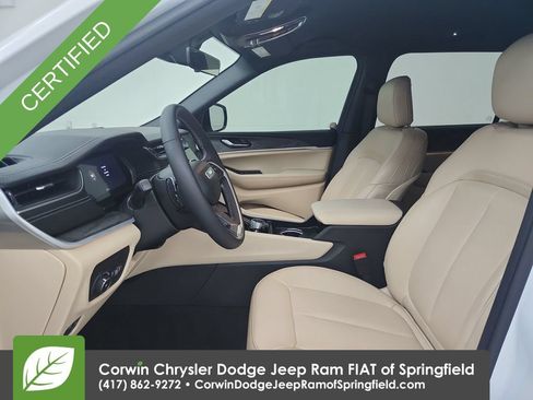 Used 2025 Jeep Grand Cherokee L Limited w/ Trailer Tow Package AWD/4WD image 18