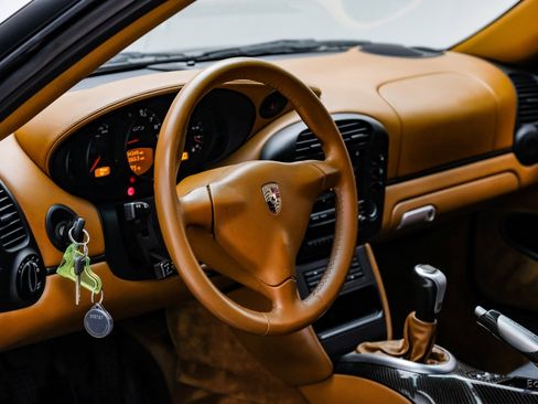 Used 2004 Porsche 911 GT3 image 40