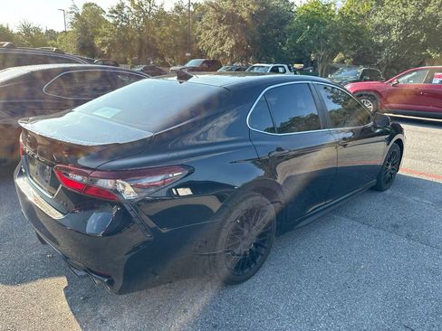 Used 2024 Toyota Camry SE FWD image 7