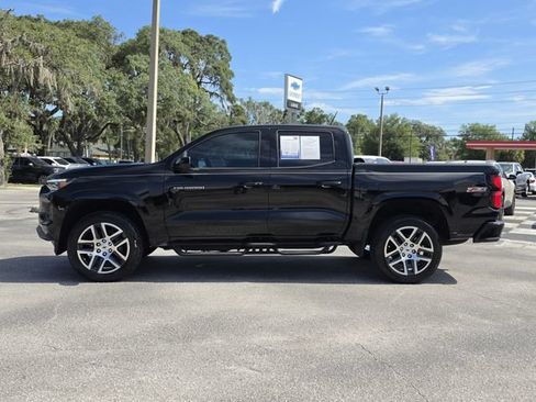Used 2024 Chevrolet Colorado Z71 w/ Z71 Convenience Package 2 AWD/4WD image 3