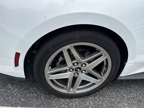 Used 2024 Ford Mustang Coupe RWD image 18