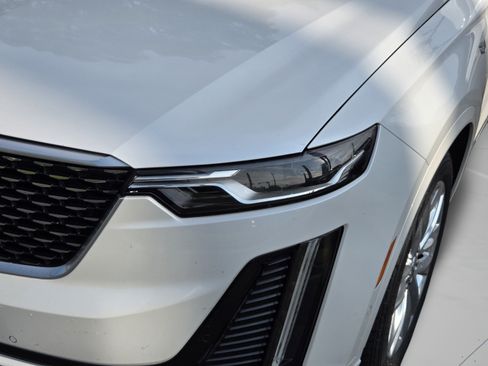 Used 2020 Cadillac XT6 Premium Luxury FWD image 9