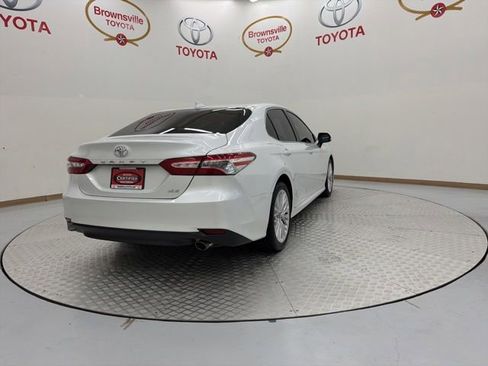 Certified 2020 Toyota Camry XLE FWD image 5