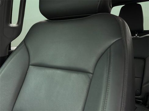 Used 2022 Chevrolet Silverado 1500 LTZ image 43